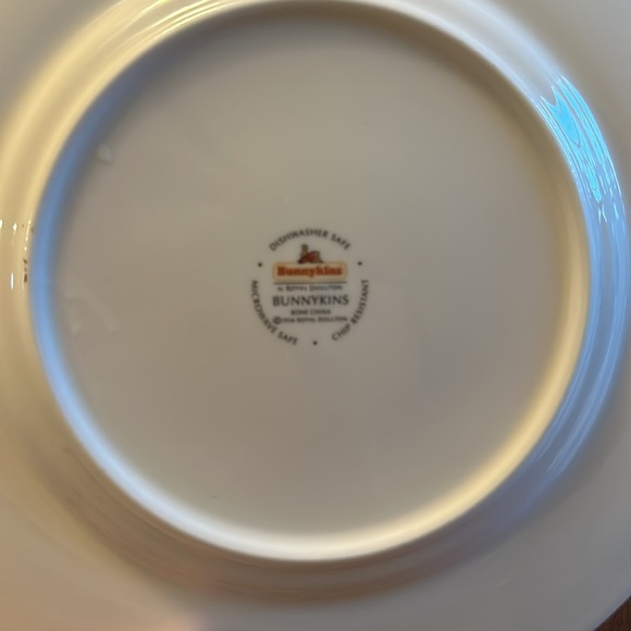 Bunnykins Plate with Bunkbed Scene - Picture 3 of 3